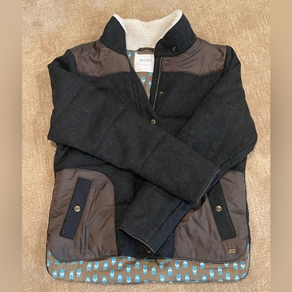 Carve Designs jacket. Women’s Large - Picture 1 of 2